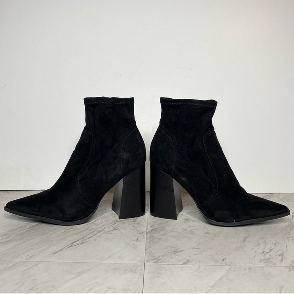 Steve Madden Touchdown Black Faux Suede Bootie 10M - Picture 7 of 13